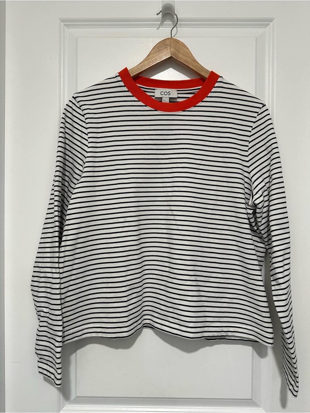 COS Cotton Black-and-White Striped Long Sleeve Top with Coral Neckline Women’s L